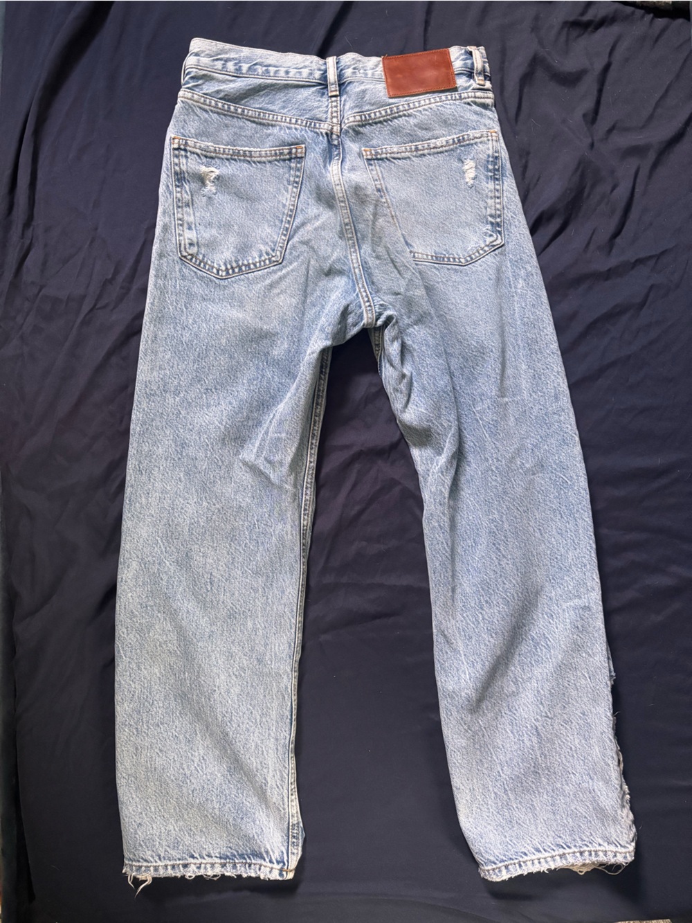 Zara Light Wash Ripped Relaxed Jeans - Picture 2 of 3
